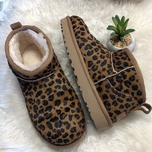 UGG Classic MINI ANKLE BOOTS Leopard Print Calf Hair US6/EU37 #1117533 EUC